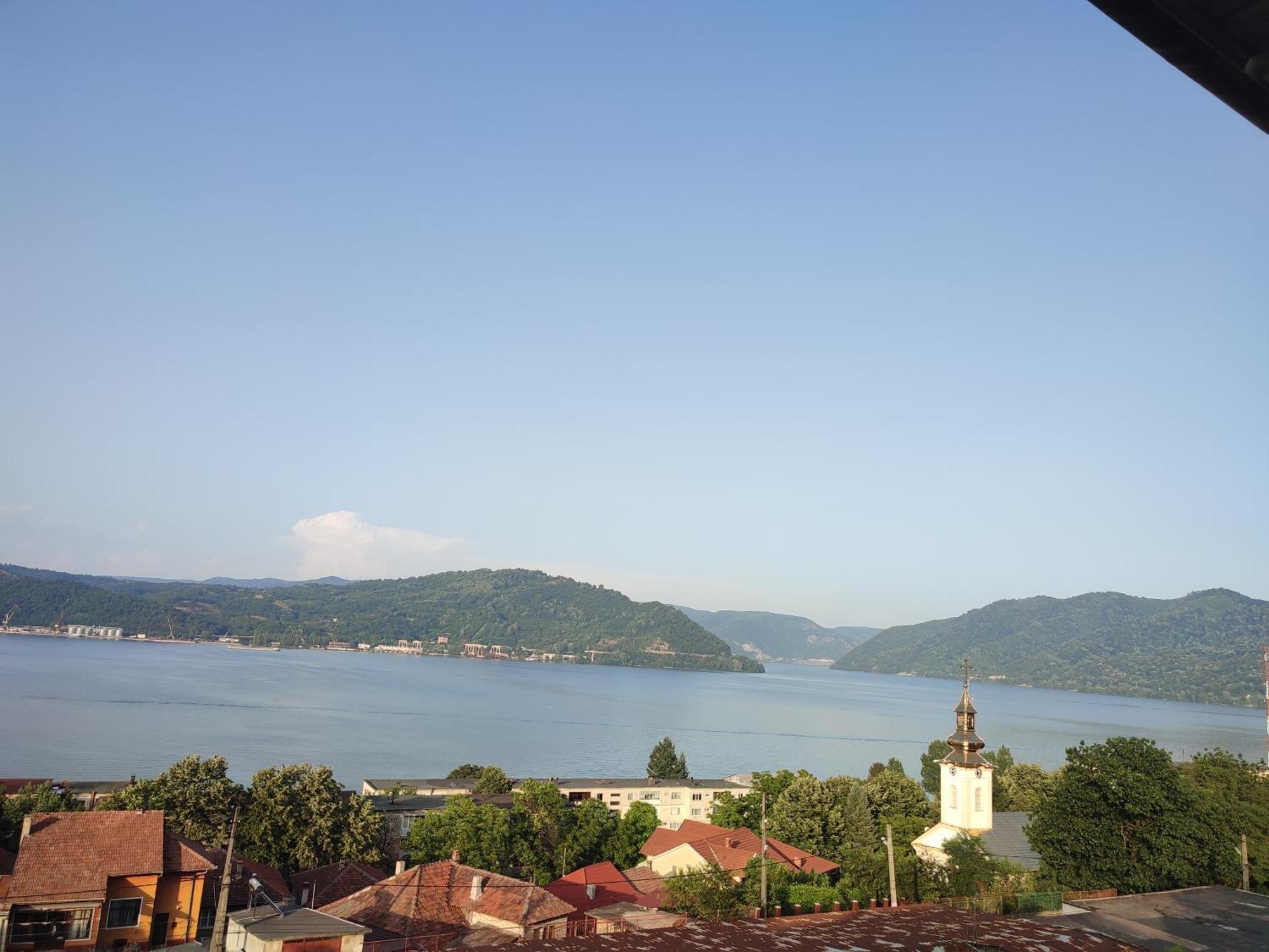 Casa Rebeca Hotel Orşova Екстериор снимка