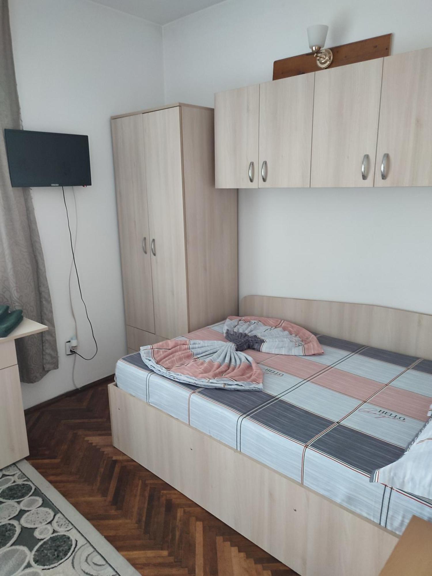 Casa Rebeca Hotel Orşova Екстериор снимка